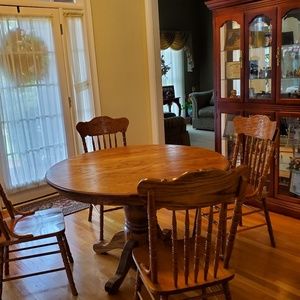 Breakfast table and 4-chairs